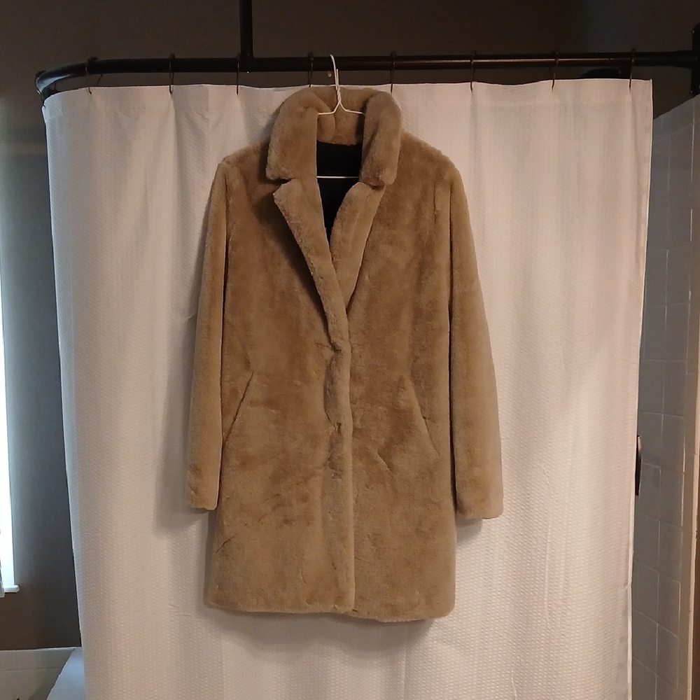 Tan Teddy Jacket with Classic Lapel and Cozy Texture
